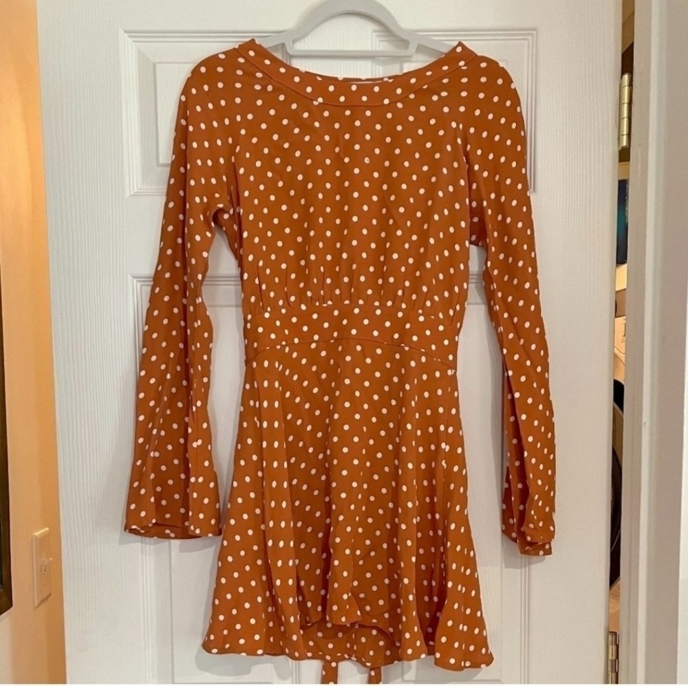 Flynn Skye Golden Polka Dot Open Back Bell Sleeve Tie Back Mini Dress XSMALL - Picture 3 of 12